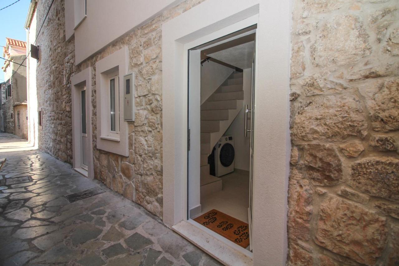 Ghetto Appartement Primošten Buitenkant foto