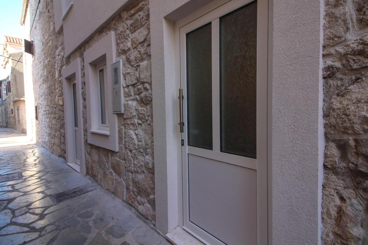 Ghetto Appartement Primošten Buitenkant foto
