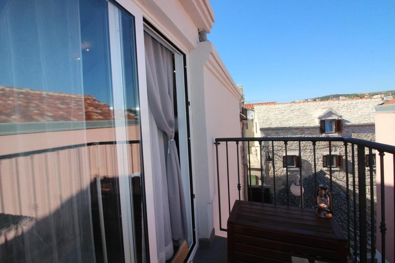 Ghetto Appartement Primošten Buitenkant foto